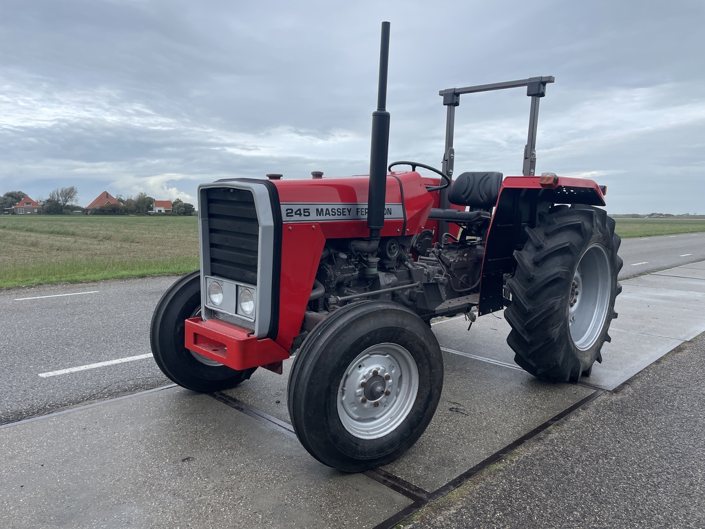 Massey-Ferguson 245 | 01244