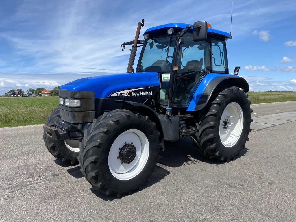 New Holland TM 120 | 01698